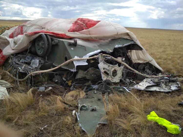 Две боевые машины разбились при десантировании на учениях "Центр-2019"