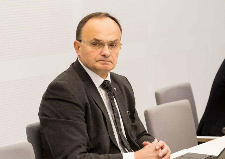 Депутат Сейма призвал министра обороны Латвии подать в отставку