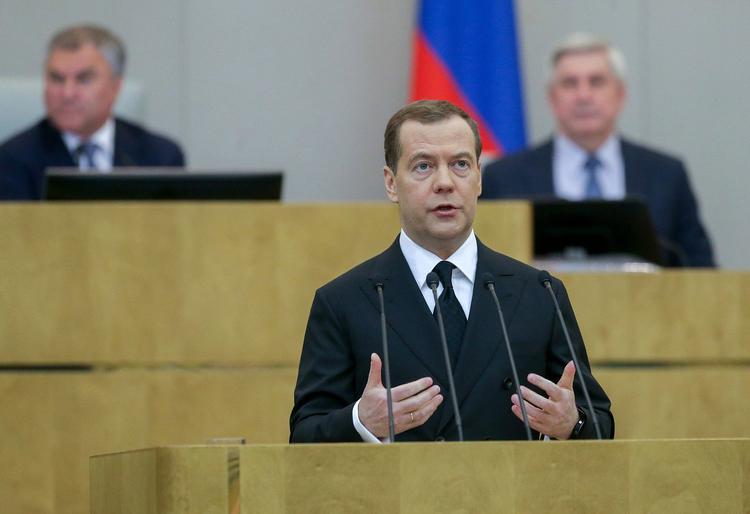 "Демократы и администрация обидятся", - Медведев не завидует положению Зеленского в ситуации с импичментом Трампа
