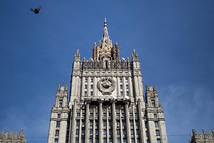 МИД РФ выразил протест в связи с задержанием в США и допросом депутата Госдумы