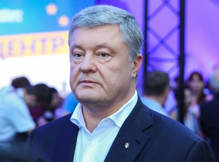 Порошенко устроил перепалку из-за "формулы Штайнмайера" на украинском телешоу