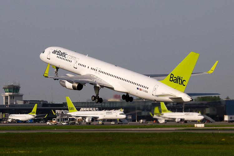Артемий Троицкий: Авиакомпания airBaltic – худшая в мире