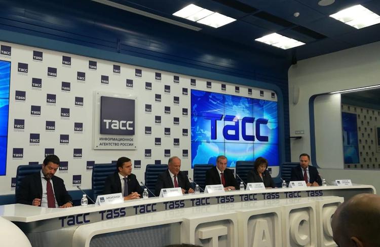 Зюганов прокомментировал перспективы развития здравоохранения