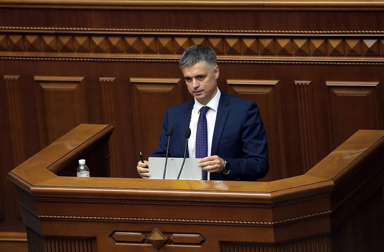 Глава МИД Украины сообщил об "угрозе" отмены антироссийских санкций