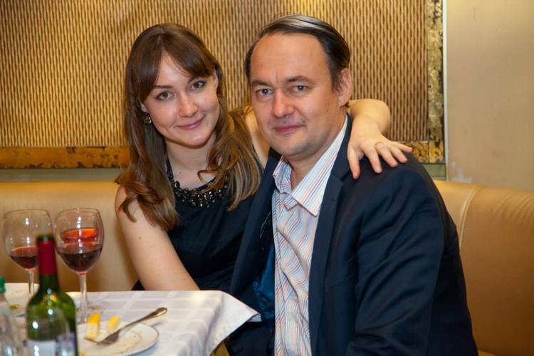 Пока люди гибнут на незарегистрированных дамбах, дочка владельца прииска веселится в Лондоне