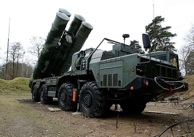 Вучич: Сербия хочет иметь ЗРК C-400, но пока не может себе этого позволить