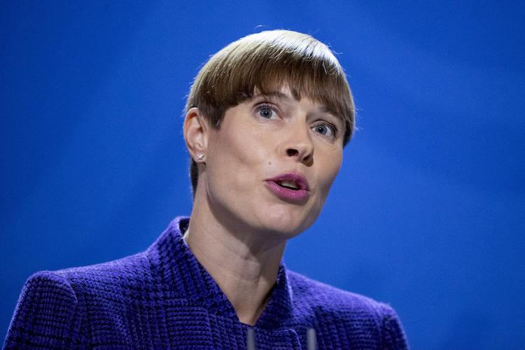МИД Эстонии советует президенту страны не ездить в Москву на 9 Мая