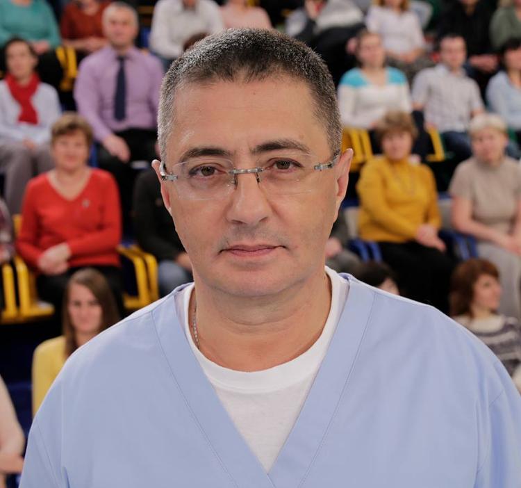 Врач Александр Мясников высказал мнение о санитарке, помывшей больной женщине лицо грязной тряпкой