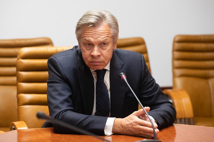 Пушков оценил слова Макрона о сценариях внешнеполитического развития России