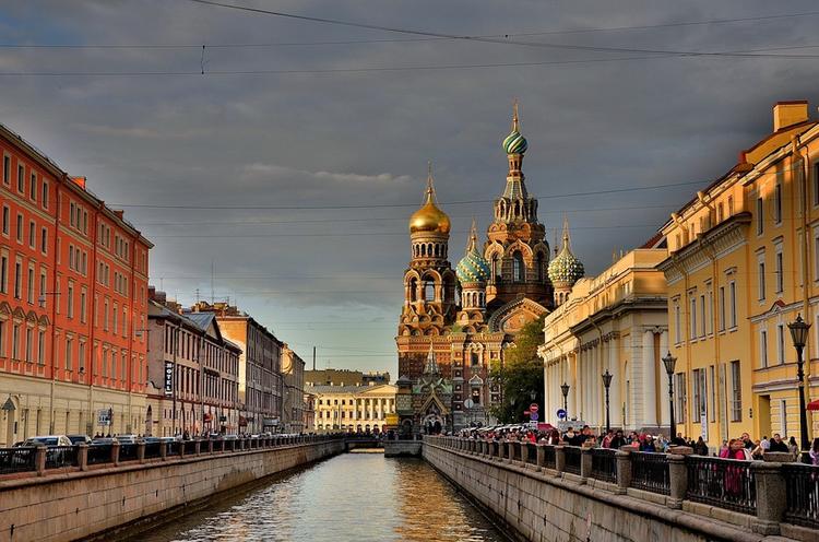 Московское тепло идет в Санкт-Петербург