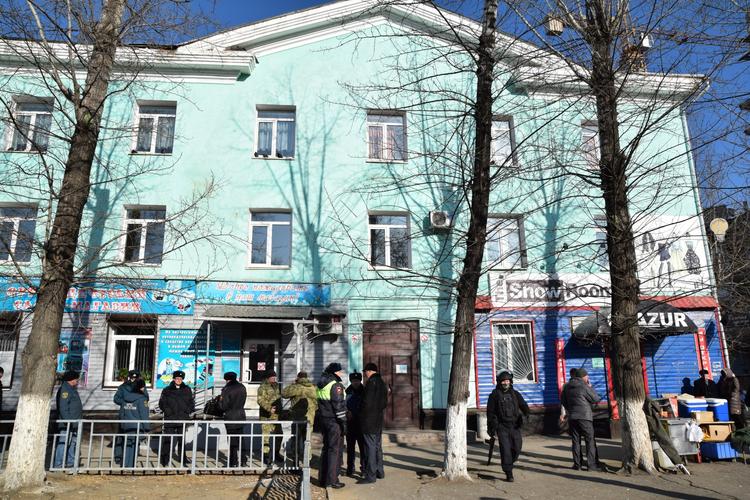 В Благовещенске "стрелок" - студент мог убить сокурсников, надругавшихся над его девушкой