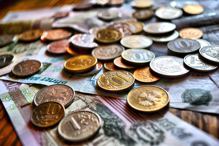 Финансовый эксперт оценил сообщение об успехе РФ в отказе от доллара