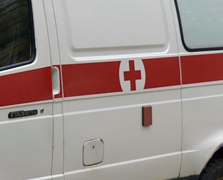 В Астрахани рухнул балкон жилого дома, погиб человек