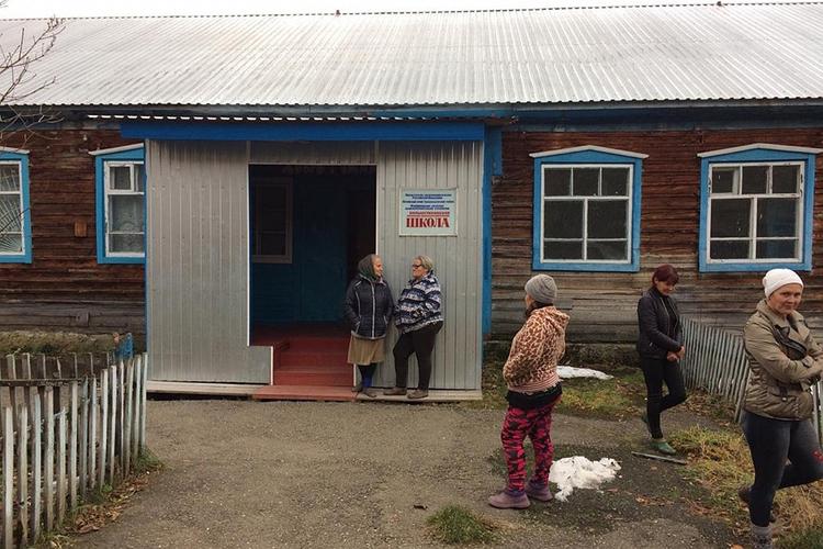 Село Большая Тихая совсем затихло. Школу покинула последний педагог
