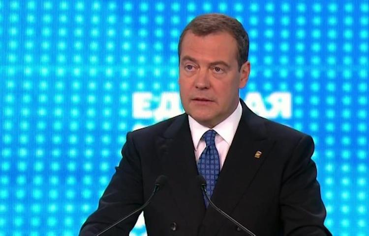Медведев: Программа «Единой России» должна стать народной