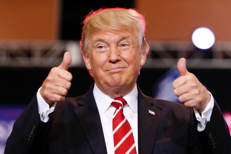"Самоиронии не занимать", Дональд Трамп выложил в соцсети своё фото в образе Рокки