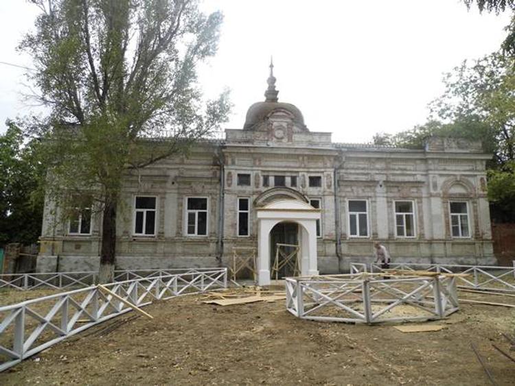 Единственная в городе Новочеркасске инфекционная больница перестала принимать пациентов - уволили всех докторов