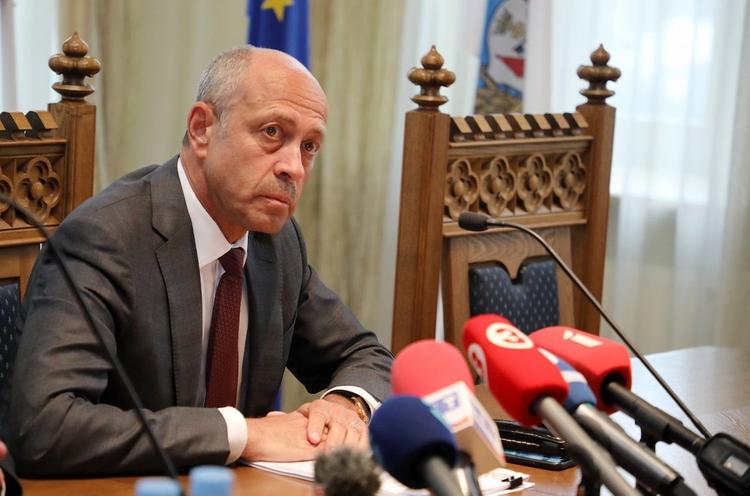 Мэр Риги сохранил свой пост