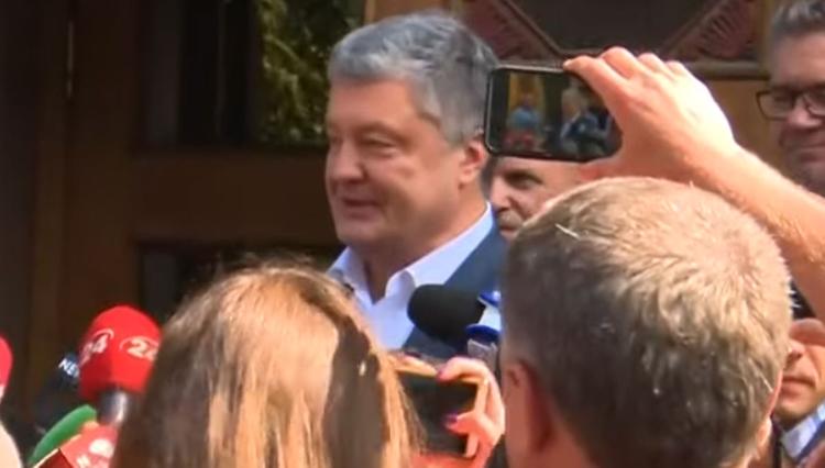 Порошенко обвинили в госизмене