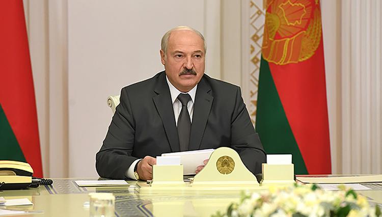 Лукашенко пригрозил войной России