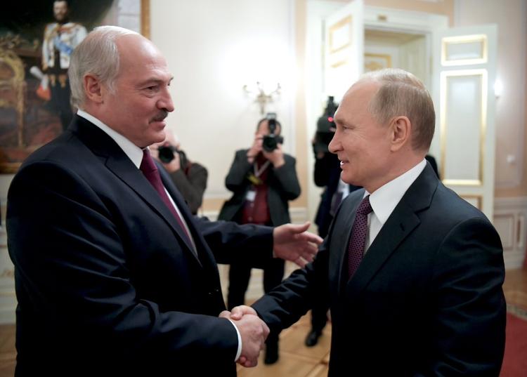 Прогноз о слиянии РФ и Белоруссии в одно государство в 2022-м озвучили на Украине