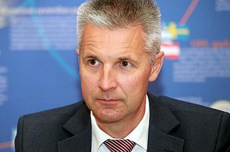 Министр обороны Латвии: Почему никто не спрашивает, что делал Сулеймани на иракской земле?