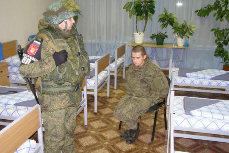 «Я хотел защищать Родину, но не ожидал, что попаду в ад», солдат, расстрелявший восьмерых сослуживцев написал письмо из СИЗО