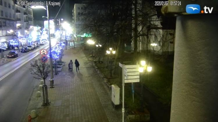 Не нагулялись: полиция Польши отобрала ребенка у пьяных супругов из РФ