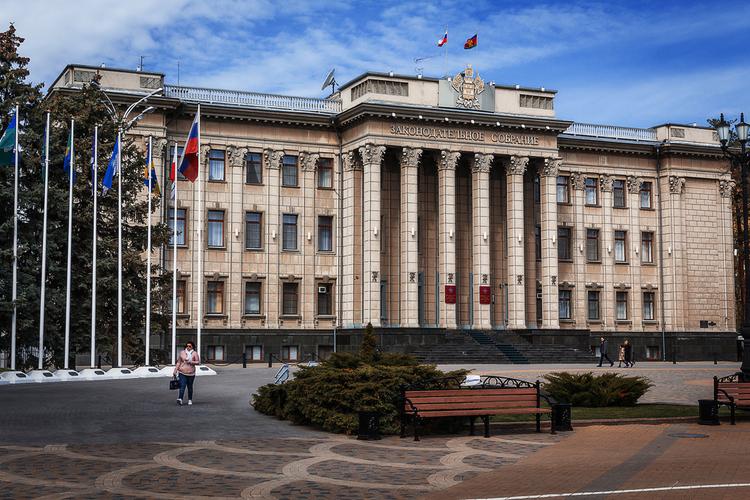 Спикер ЗСК поздравил парламентских журналистов