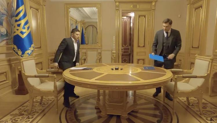 Зеленский оставил Гончарука премьером