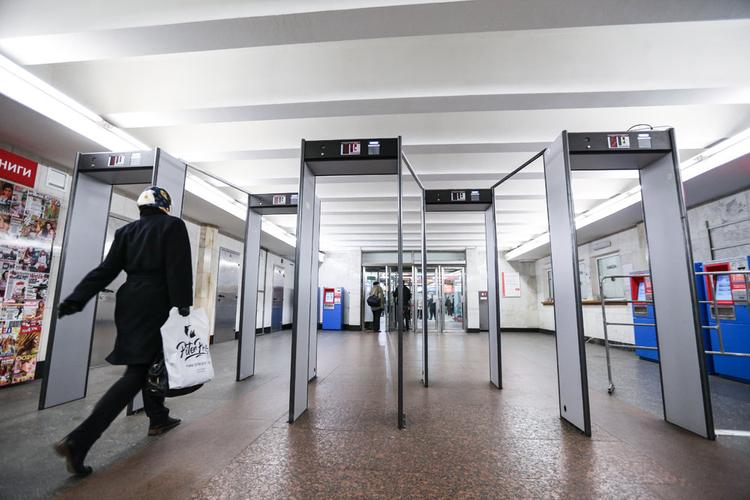 «Рентген вреден для еды», москвич отказался просвечивать сумку в метро и был арестован на двое суток