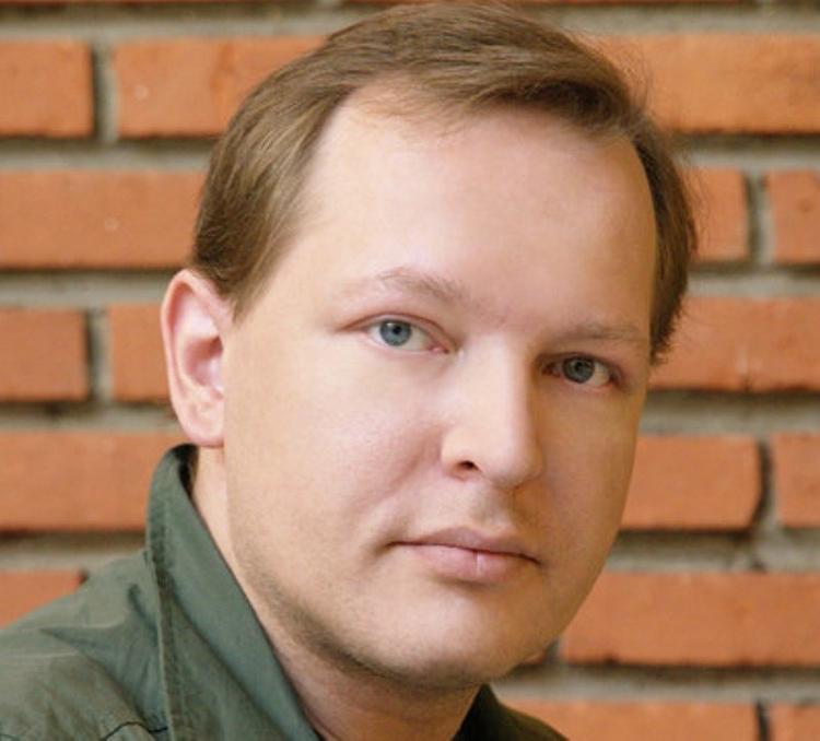Скоропостижно умер актер Данила Перов. Сыну Раисы Рязановой был 51 год