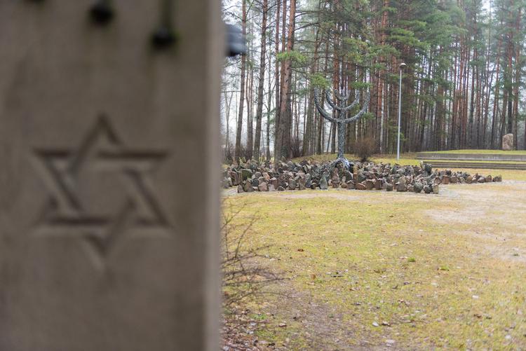 Это нужно не мертвым: Холокост в оккупированной немцами Латвии