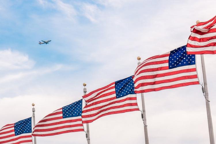 Власти США просят граждан не планировать поездки в Китай из-за коронавируса