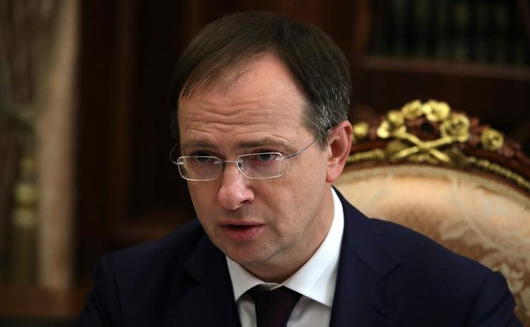 Мединский объяснил, откуда взялся миф о личной встрече Сталина и Гитлера