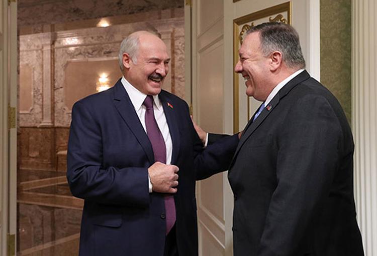 Вашингтон лезет в Минск