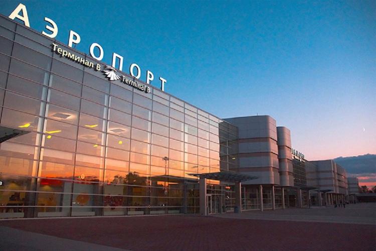 Прилетевшие из Китая жители Урала жалуются, что их не пускают на работу