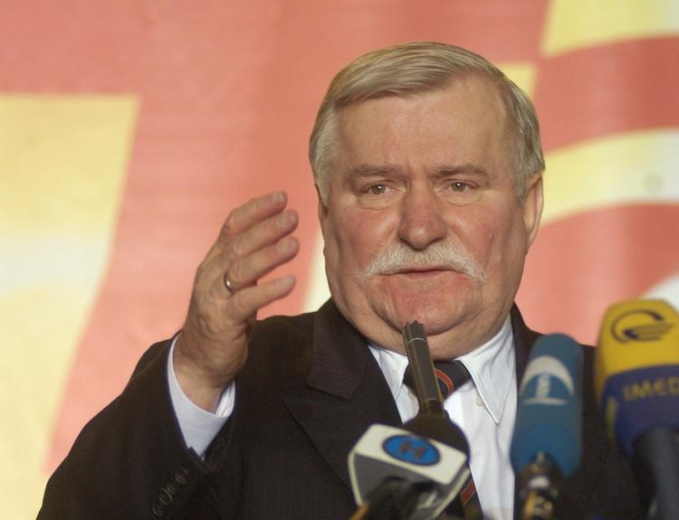 Экс-президент Польши высмеял требования страны о репарациях от России