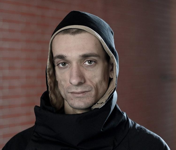 Художник Павленский попался на сливе компромата