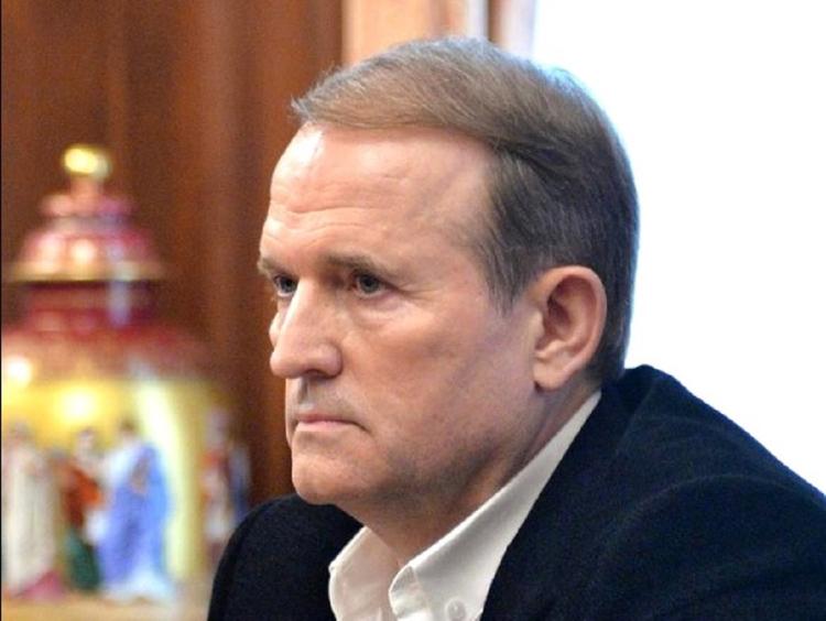 Медведчук призвал Киев возобновить поставку воды в Крым