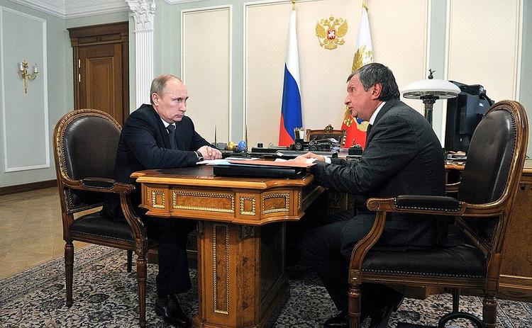 Сечин поставил в известность Путина об итогах переговоров с Лукашенко по нефти