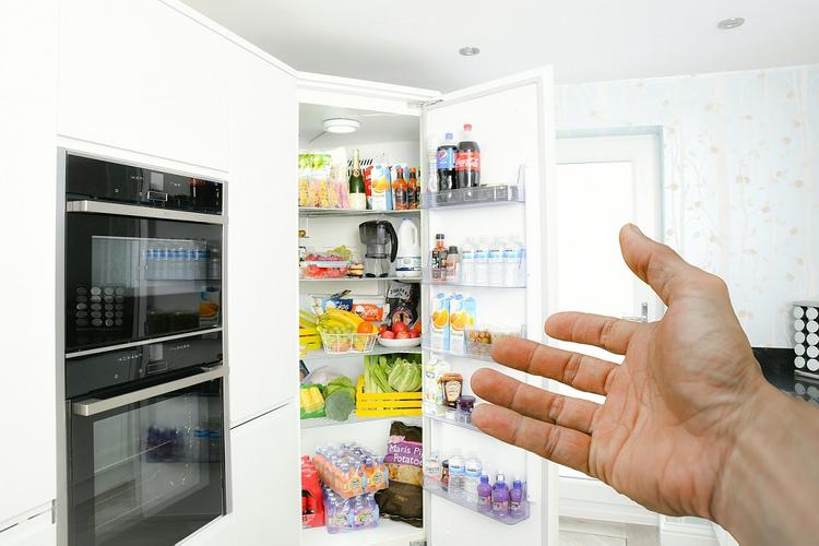 Названы продукты, которые можно есть ночью и худеть