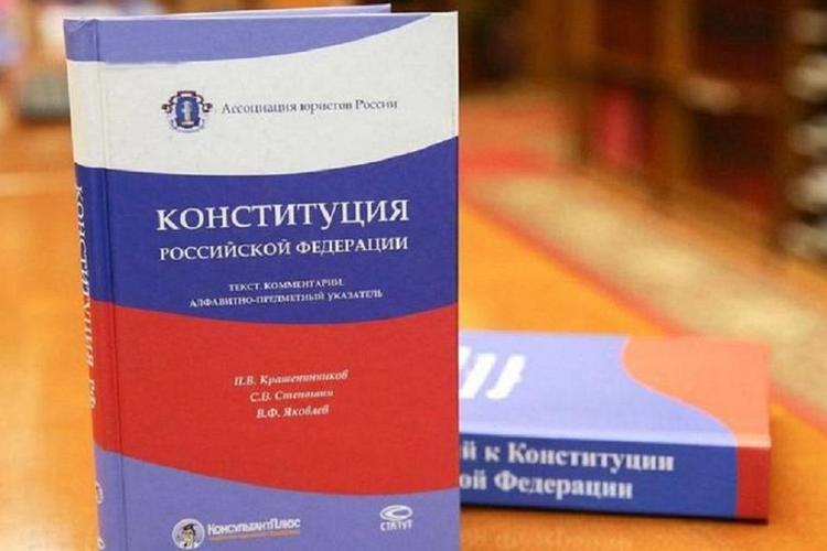 В Югре чиновники отменили отпуска из-за подготовки к голосованию по Конституции