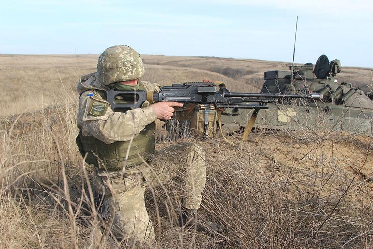 Ополченцы уничтожили в Донбассе «Черного запорожца» и подбили ракетой грузовик ВСУ   