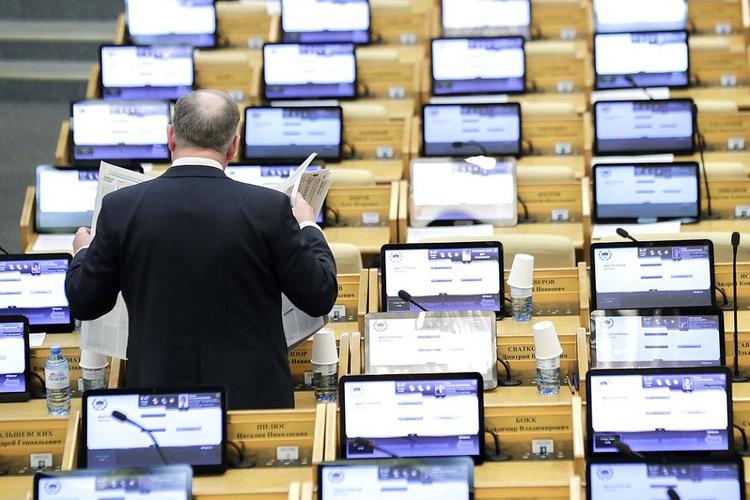 Госдума изменила режим работы из-за коронавируса