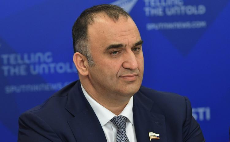 Сенатор: Государство обязано защитить трудовое население в условиях любых кризисов