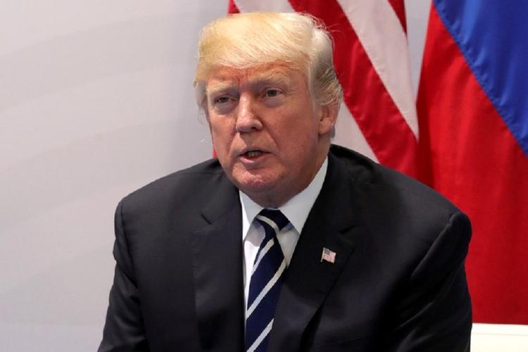 Трамп выразил благодарность лидеру Китая за помощь в борьбе с коронавирусом