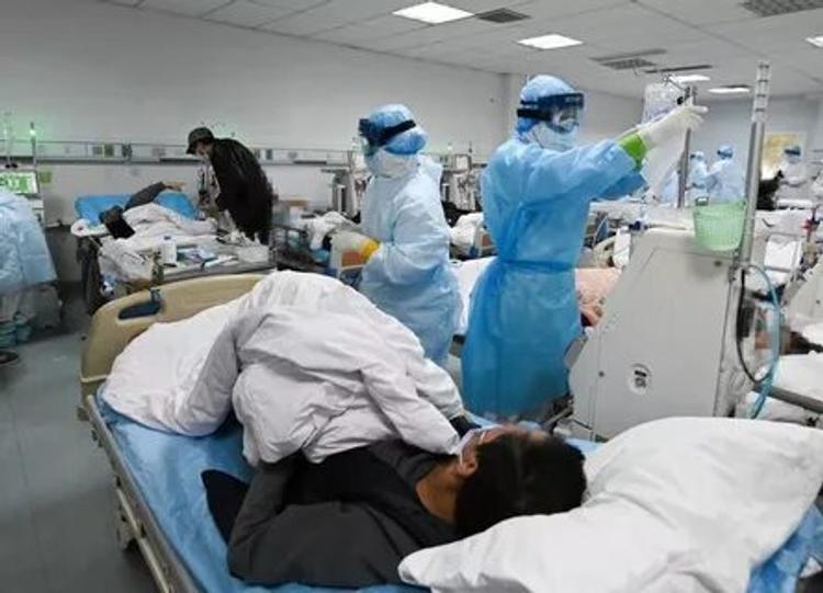 Новости из Коммунарки. В медцентре сейчас находятся 326 пациентов, 70 выписаны