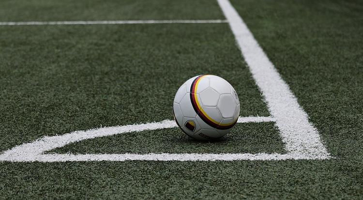 Мостовой предложил из-за коронавируса сократить зарплаты российским футболистам