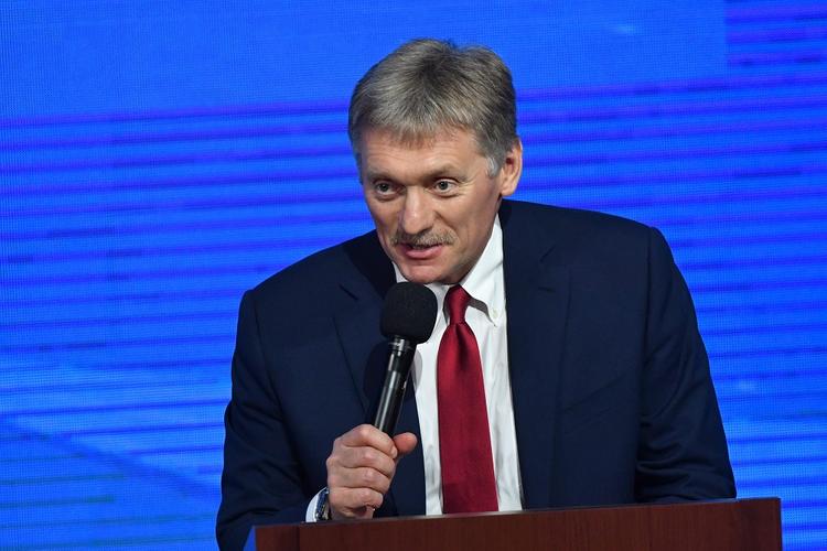 Песков перенаправил вопрос о спецпропусках в мэрию Москвы